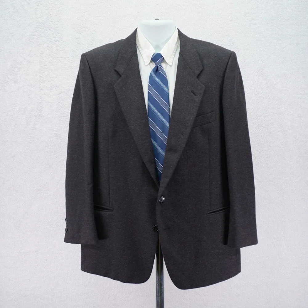Giorgio Armani‎ Mani Italy Flannel Wool Blazer Gray 42R Tagged 44R 2 Button